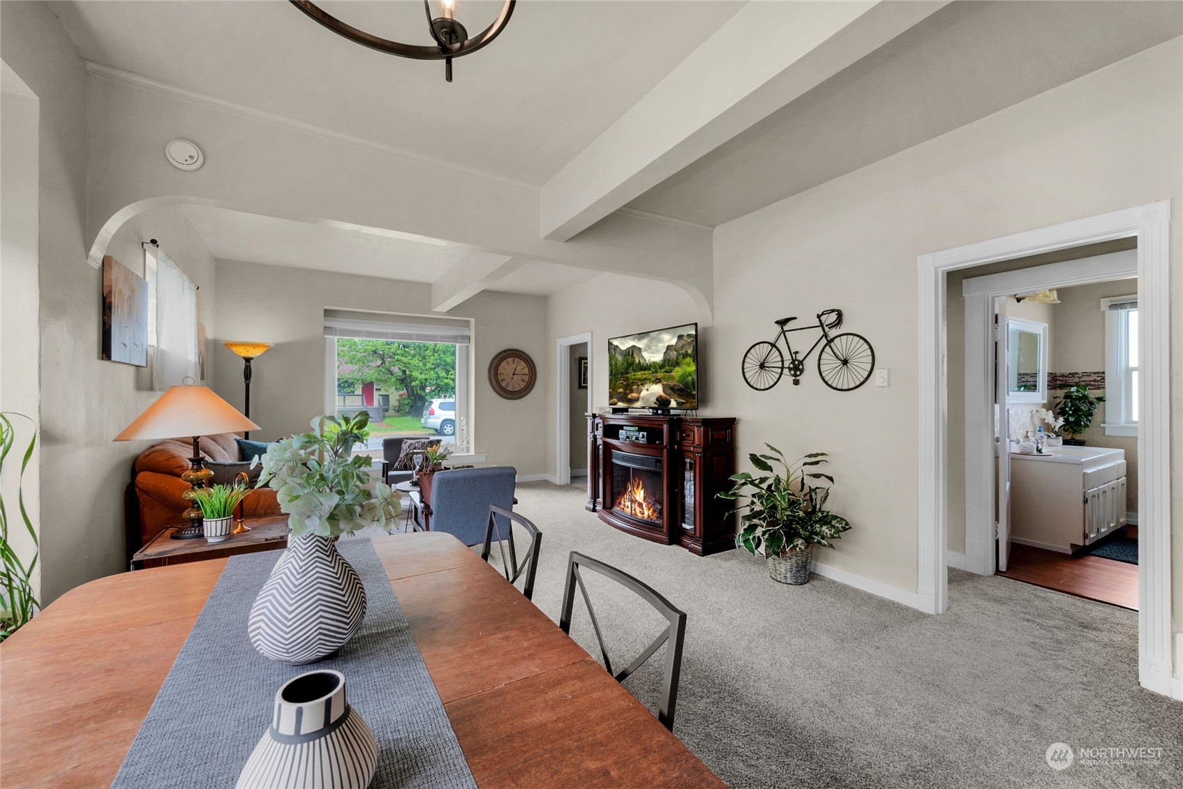 2708 18th Street Everett, WA 98201 - Photo 15 of 29 a living room with furniture and a window