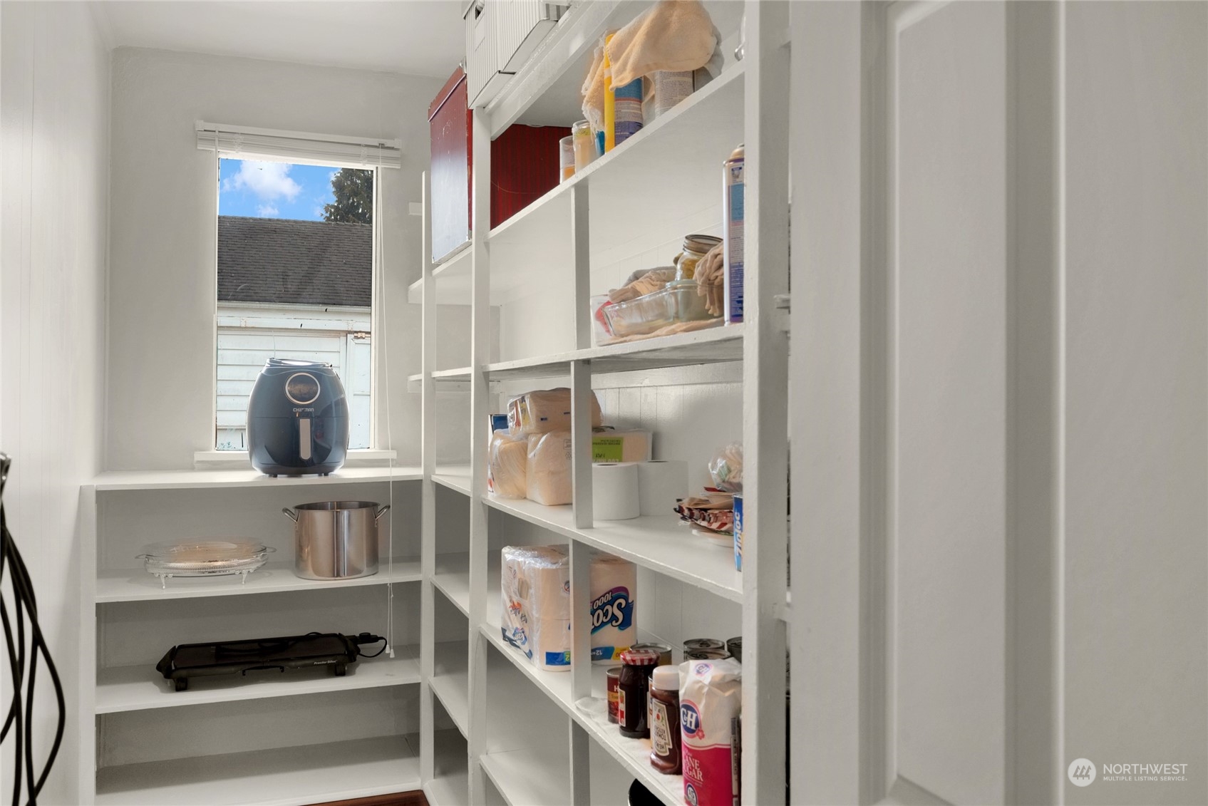 2708 18th Street Everett, WA 98201 - Photo 22 of 29 a view of store room