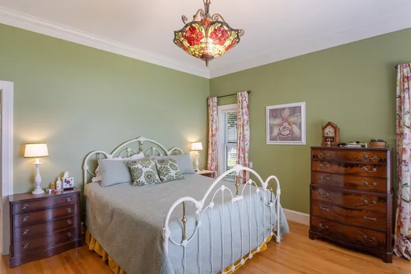 a view of a walk in closet