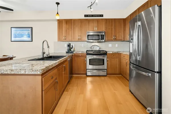 $725,000 | 1880 25th Avenue Northeast, Unit 314, Issaquah, WA 98029