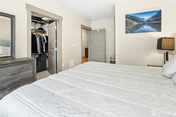 $725,000 | 1880 25th Avenue Northeast, Unit 314, Issaquah, WA 98029