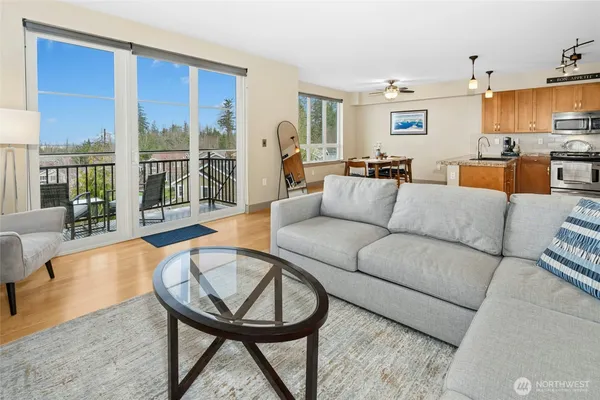 $725,000 | 1880 25th Avenue Northeast, Unit 314, Issaquah, WA 98029