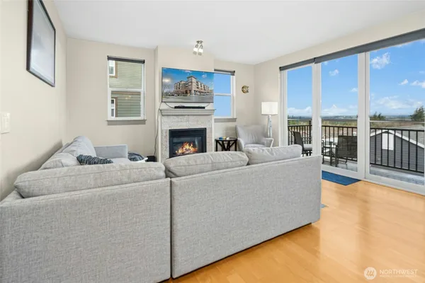 $725,000 | 1880 25th Avenue Northeast, Unit 314, Issaquah, WA 98029