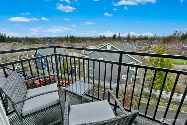 $725,000 | 1880 25th Avenue Northeast, Unit 314, Issaquah, WA 98029
