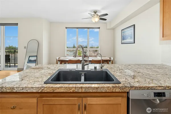 $725,000 | 1880 25th Avenue Northeast, Unit 314, Issaquah, WA 98029