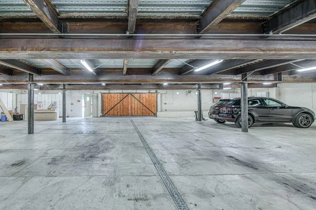 $4,500,000 | 15516 North Friant Road, Friant, CA 93626