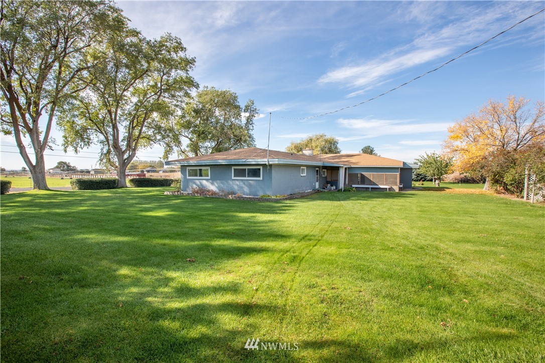 7516 Dick Road Northeast Moses Lake, WA 98837 - Photo 8 of 40 Gallery Image 8