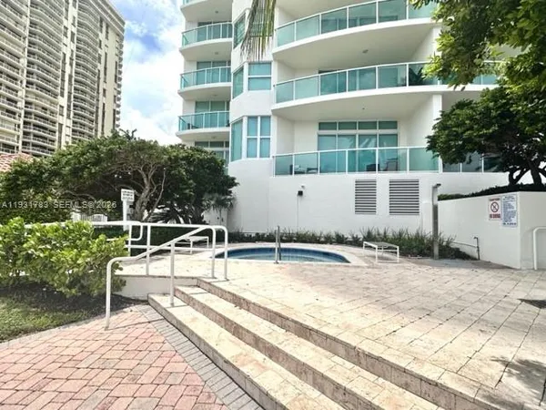 $9,800 | 20201 East Country Club Drive, Unit 903, Aventura, FL 33180