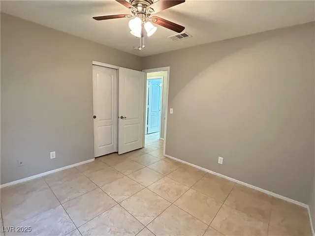 $2,000 | 7621 Prairie Corners Drive, Las Vegas, NV 89128