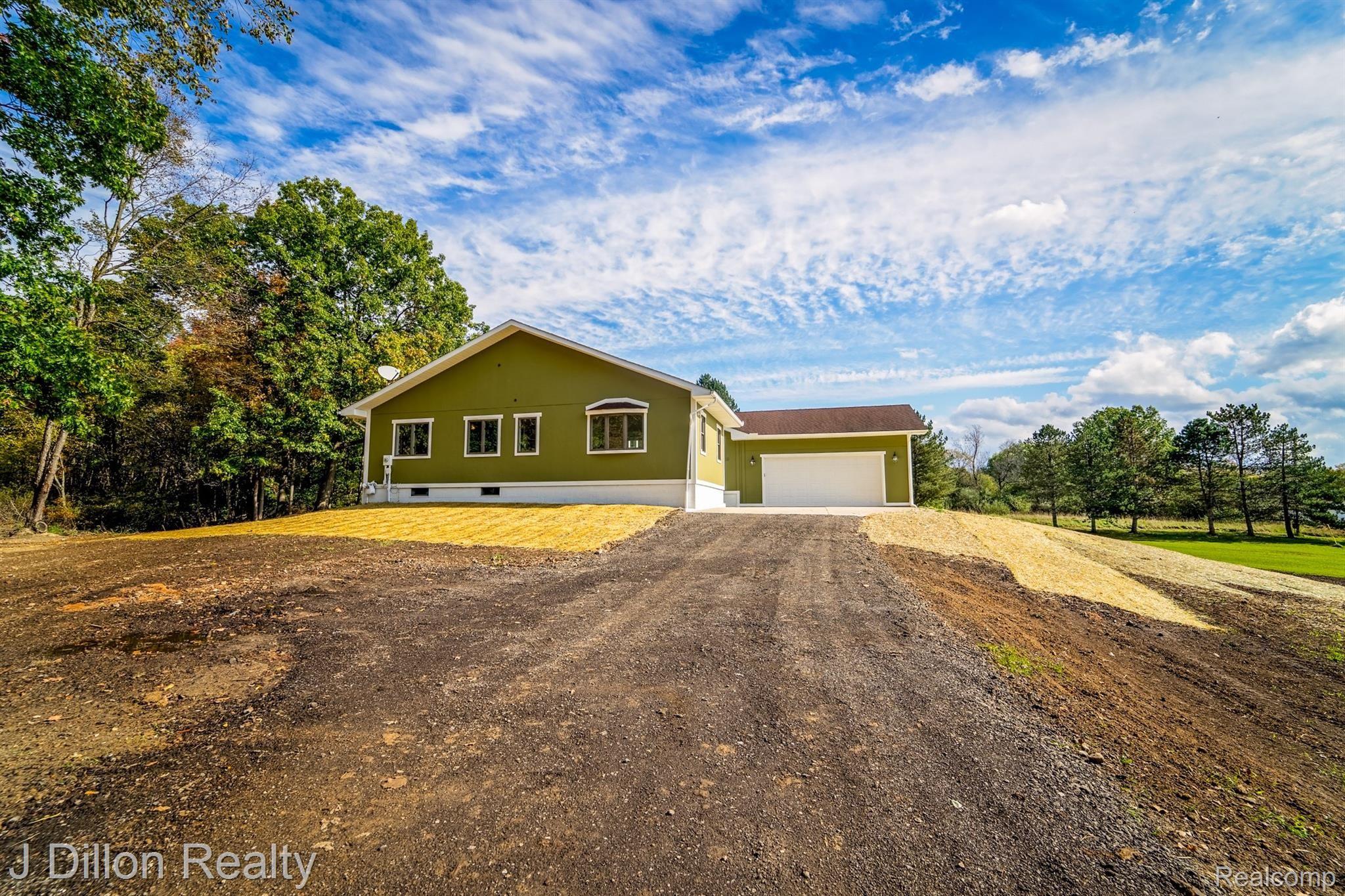 4372 Walsh Road Whitmore Lake, MI 48189 - Photo 2 of 40 4372 Walsh-40.jpg