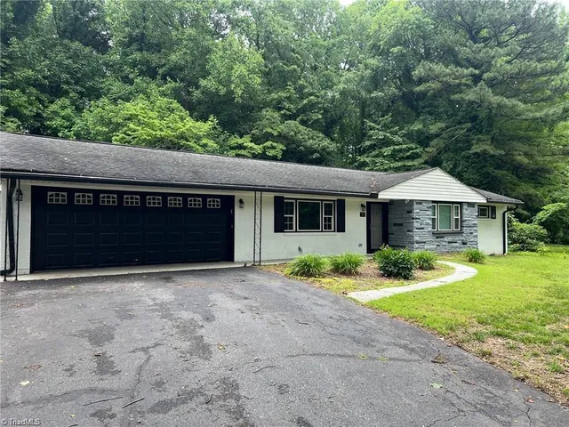 $209,000 | 3010 Brookhill Drive, Winston-Salem, NC 27127