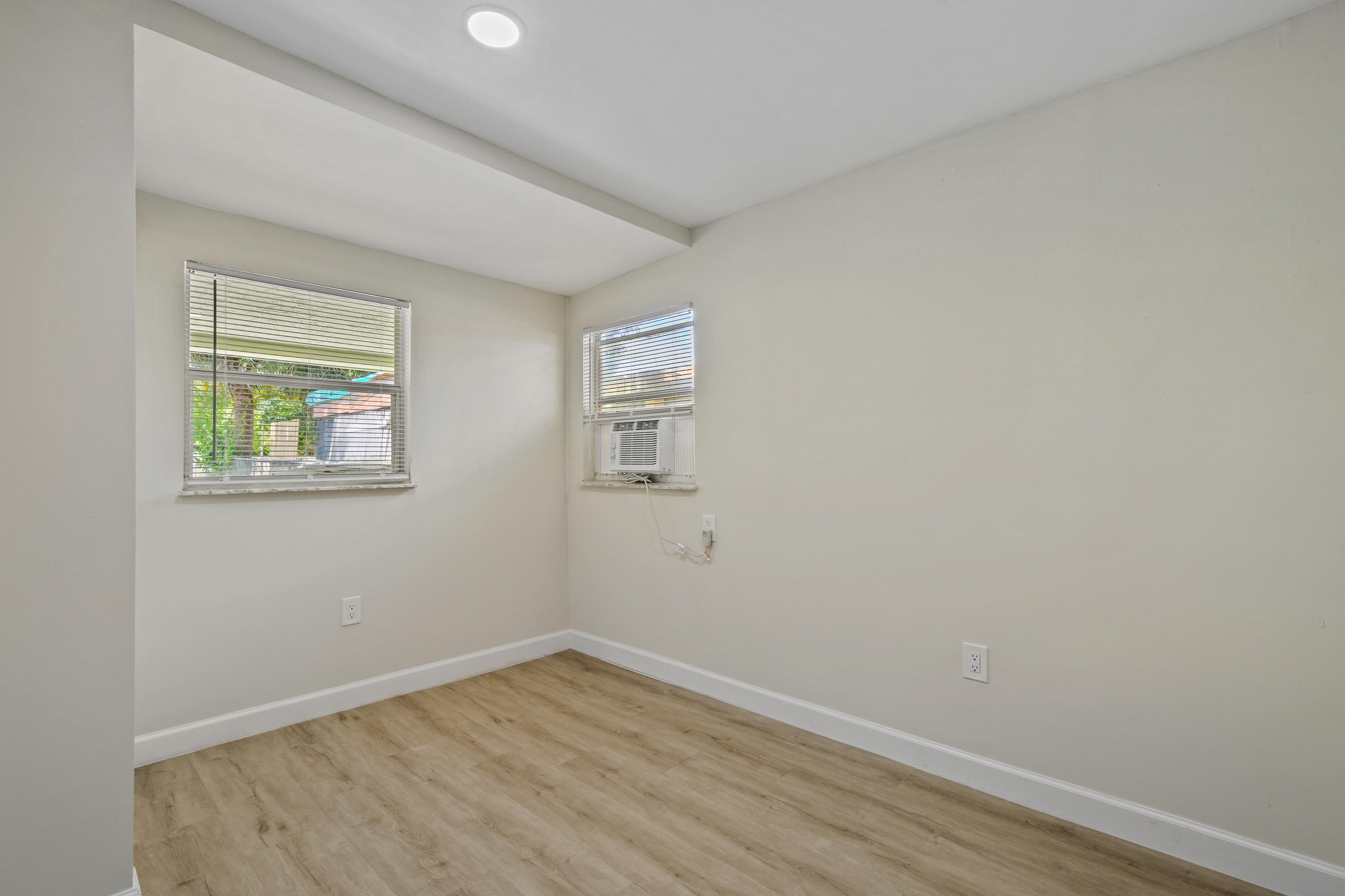 627 Bunker Road West Palm Beach, FL 33405 - Photo 12 of 15 Pic-11