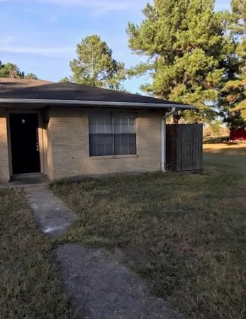 $675 | 716 Fernwood Street, Unit A, Waller, TX 77484