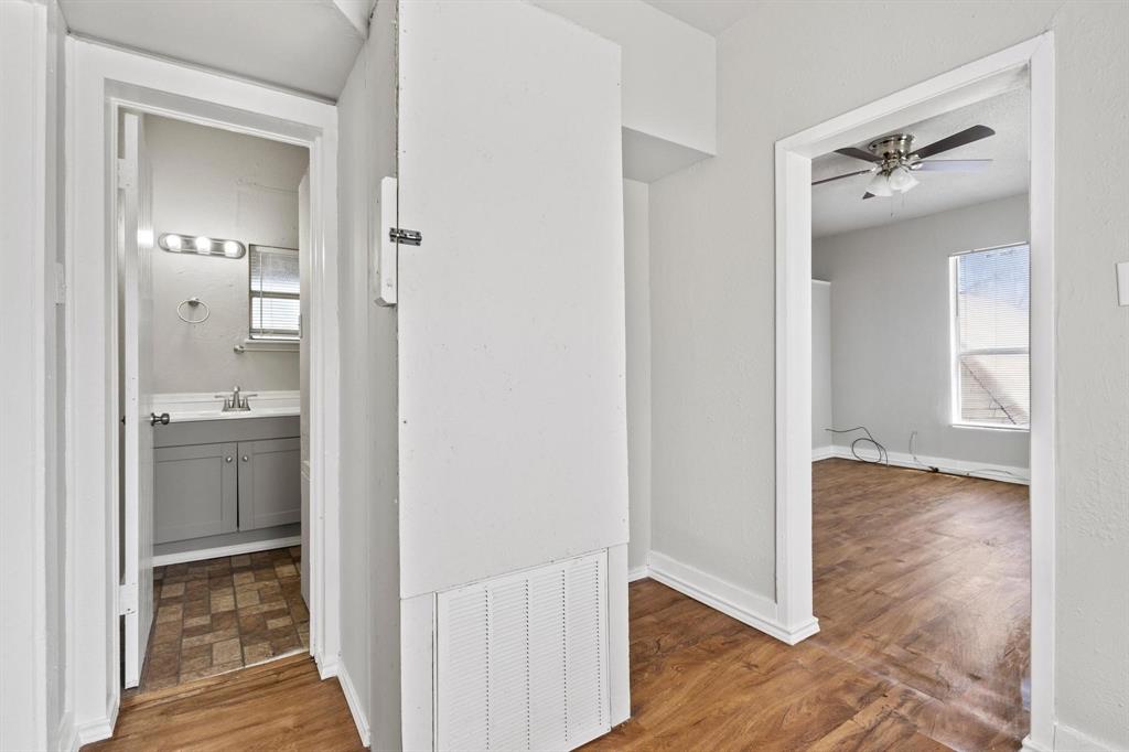909 West Chestnut Street Denison, TX 75020 - Photo 10 of 12