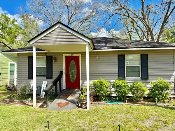 $105,000 | 1014 North Arcola Street, Angleton, TX 77515