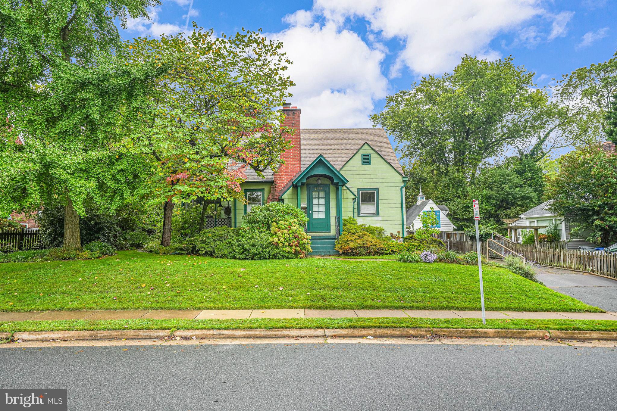 2814 Summerfield Road Falls Church, VA 22042 - Photo 1 of 32 Front Exterior