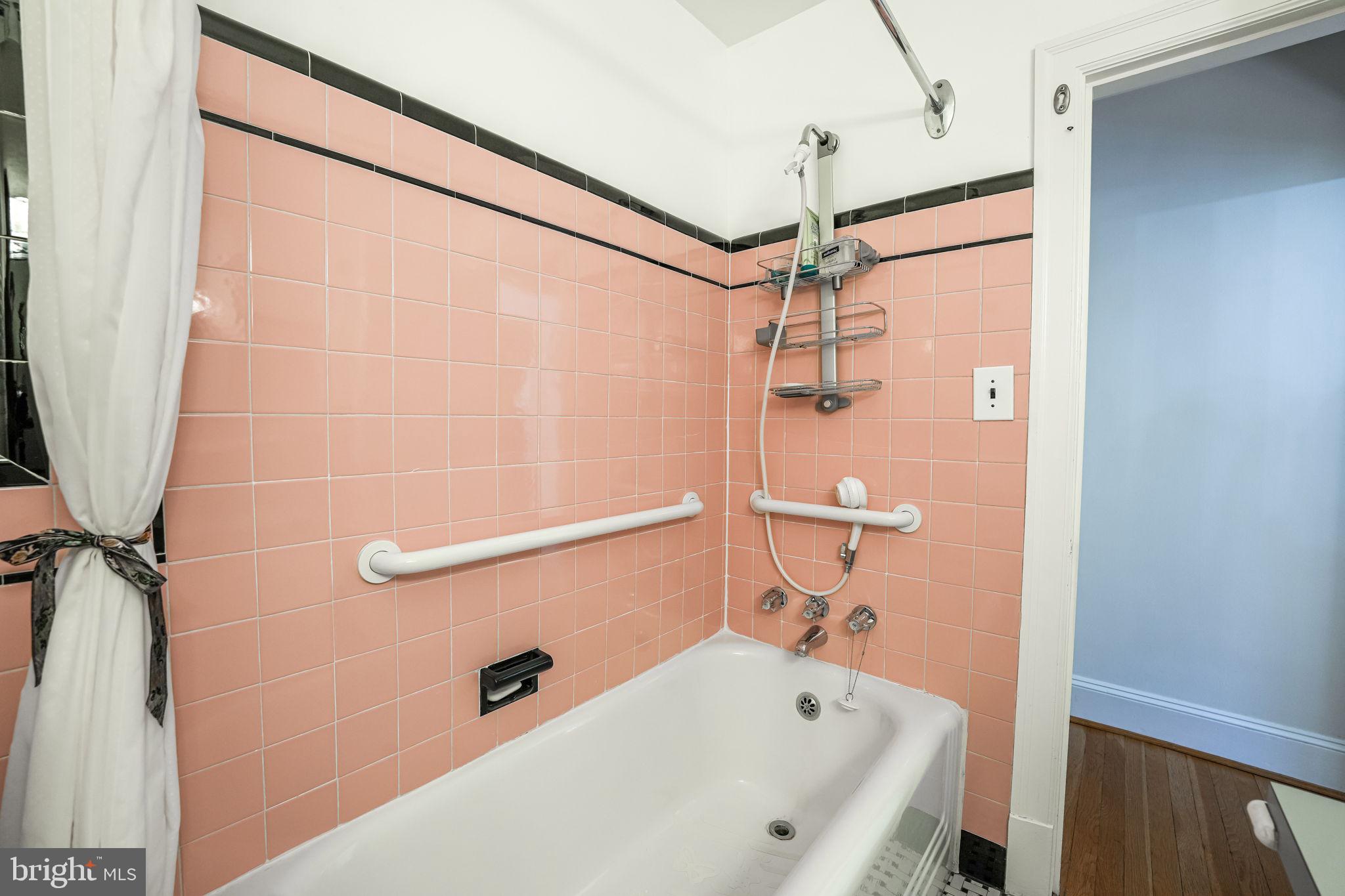 2814 Summerfield Road Falls Church, VA 22042 - Photo 14 of 32 Full Bath