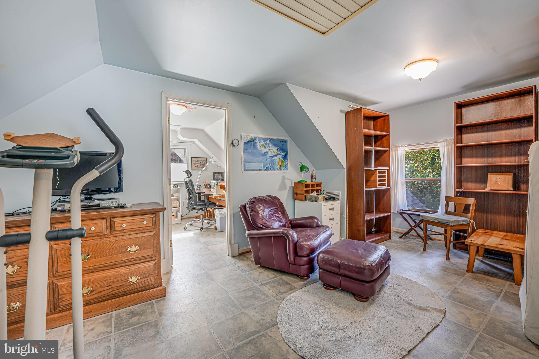 2814 Summerfield Road Falls Church, VA 22042 - Photo 19 of 32 Family Room