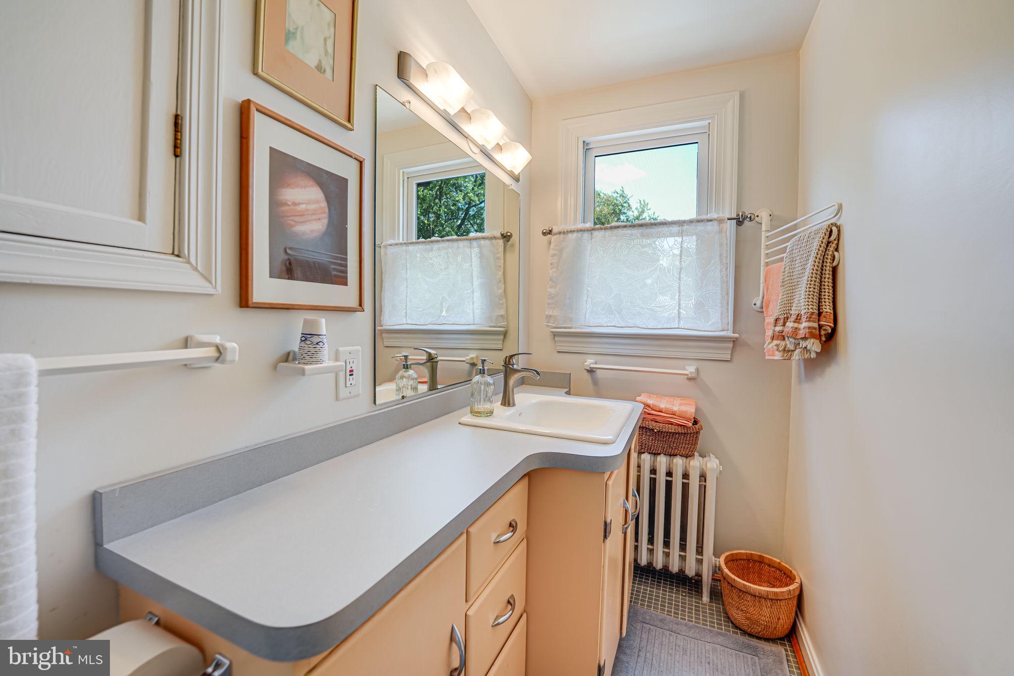 2814 Summerfield Road Falls Church, VA 22042 - Photo 23 of 32 Full Bath