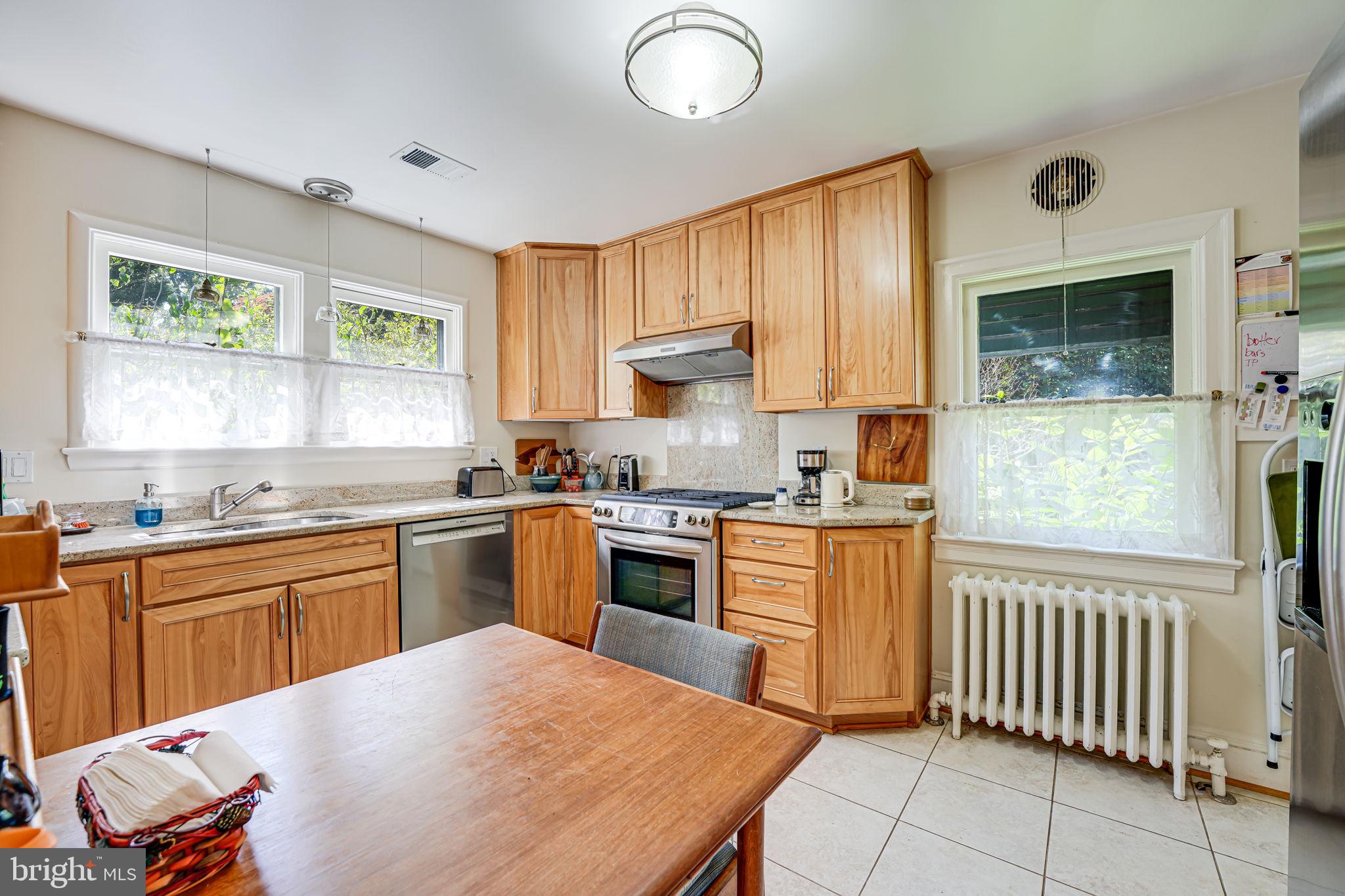 2814 Summerfield Road Falls Church, VA 22042 - Photo 8 of 32 Kitchen