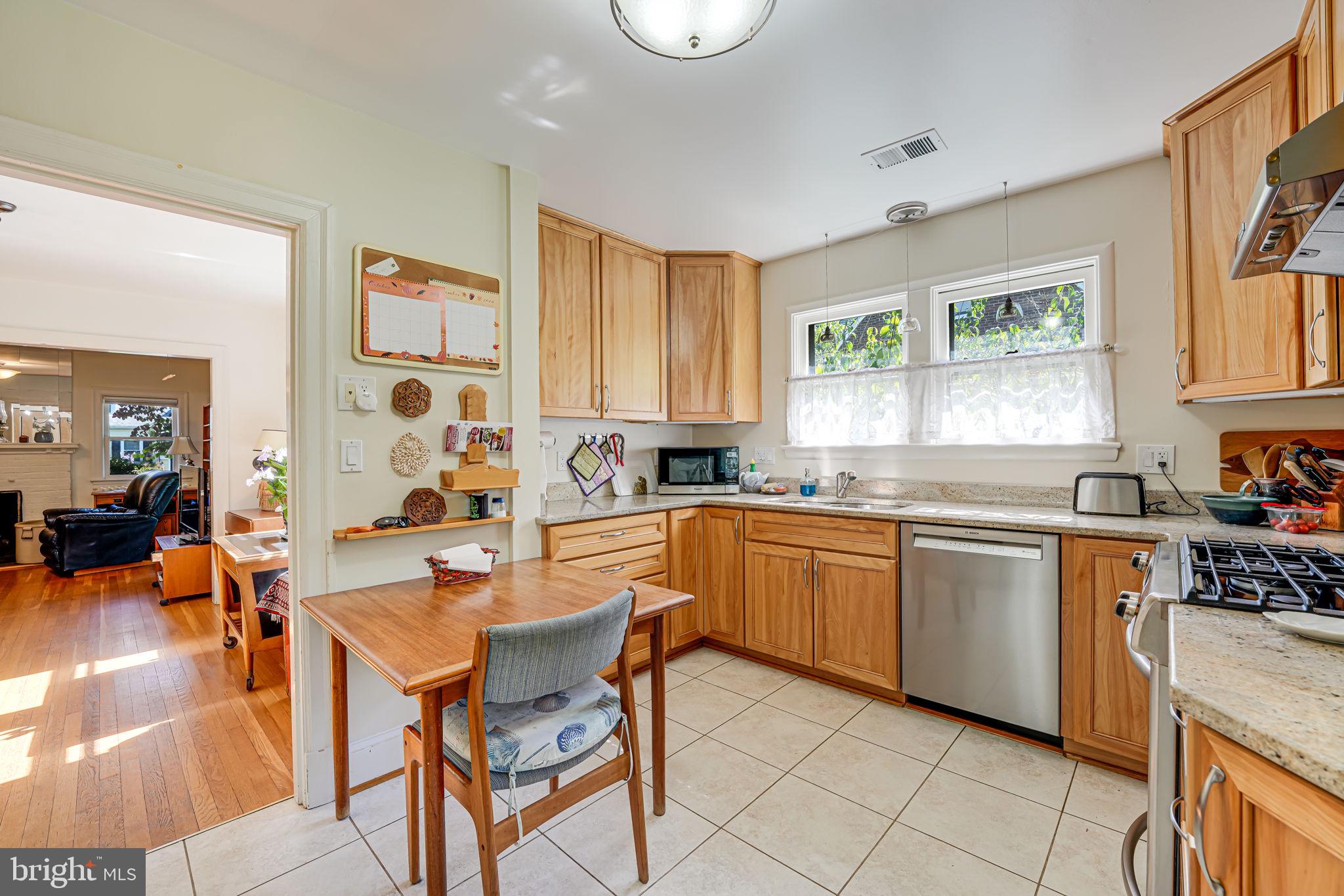 2814 Summerfield Road Falls Church, VA 22042 - Photo 9 of 32 Kitchen