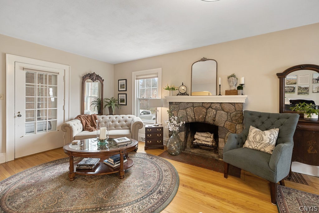 223 Wellington Road DeWitt, NY 13214 - Photo 12 of 44