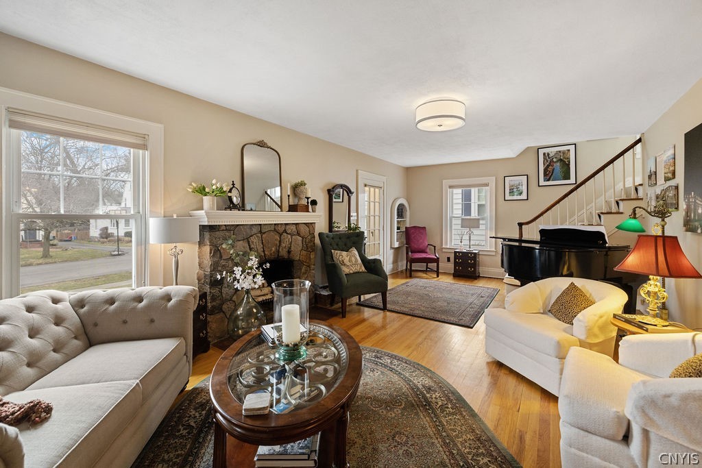 223 Wellington Road DeWitt, NY 13214 - Photo 2 of 44