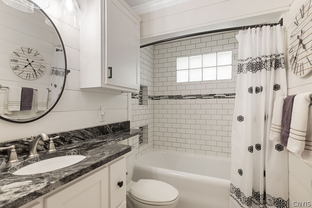 223 Wellington Road DeWitt, NY 13214 - Photo 37 of 44