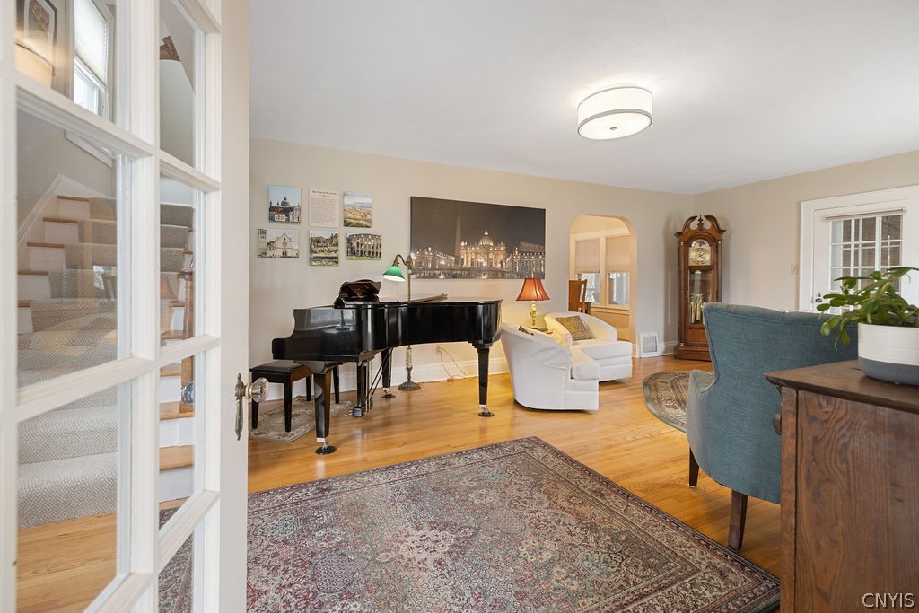 223 Wellington Road DeWitt, NY 13214 - Photo 6 of 44