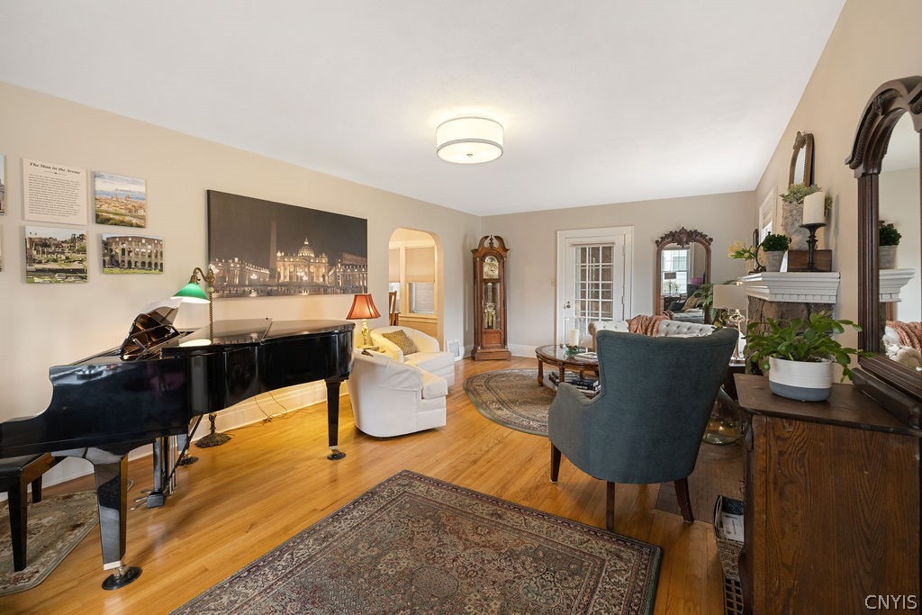 223 Wellington Road DeWitt, NY 13214 - Photo 7 of 44