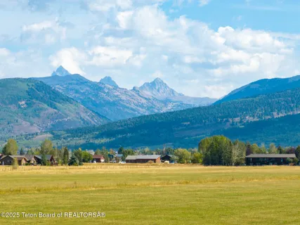 $2,137,000 | 150 West 550 South, Victor, ID 83455