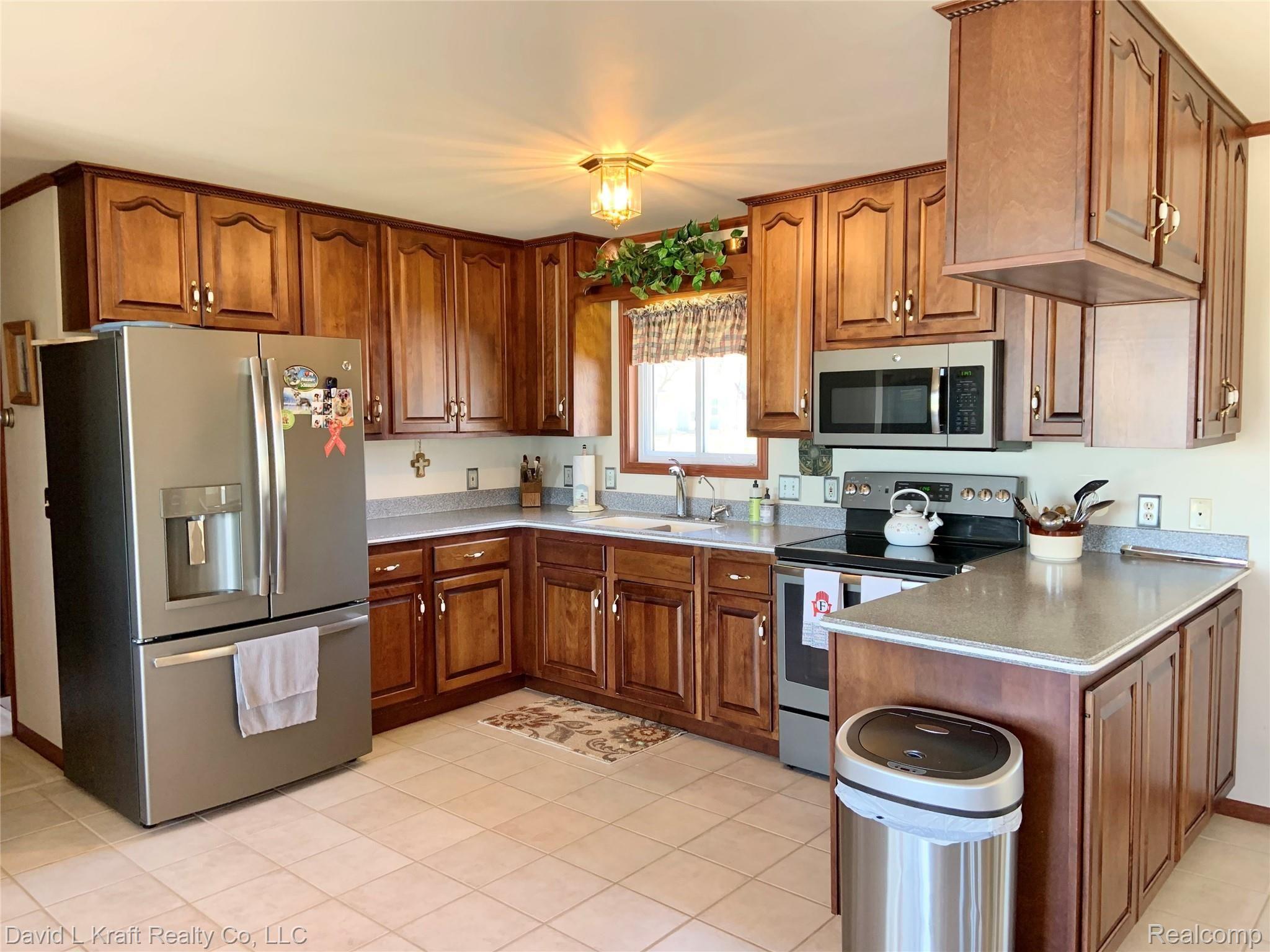 5512 Port Austin Road Caseville, MI 48725 - Photo 17 of 36 5512PtAustinKitchen.jpeg