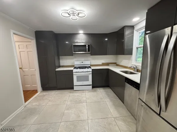 $5,250 | 360 West South Orange Avenue, South Orange, NJ 07079