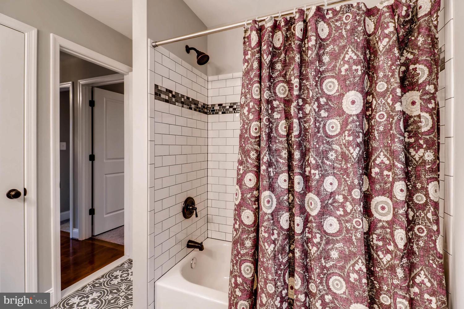 2504 Barrison Point Road Essex, MD 21221 - Photo 22 of 26 Bath