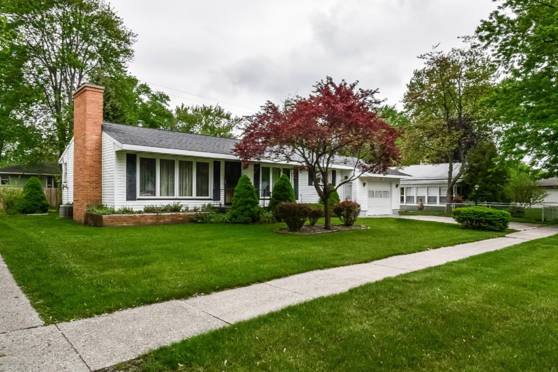 1022 Hampden Road Muskegon, MI 49441 - Photo 3 of 35 003-Front_View-4232049-medium