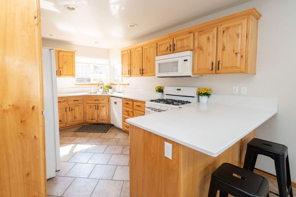 2781 Northeast Wells Acres Road Bend, OR 97701 - Photo 11 of 24 WA22