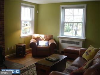 403 Old Farm Road Cheltenham, PA 19095 - Photo 3 of 10 Living Room