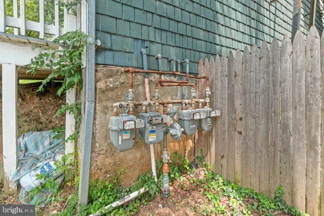 a car parked in front of a house