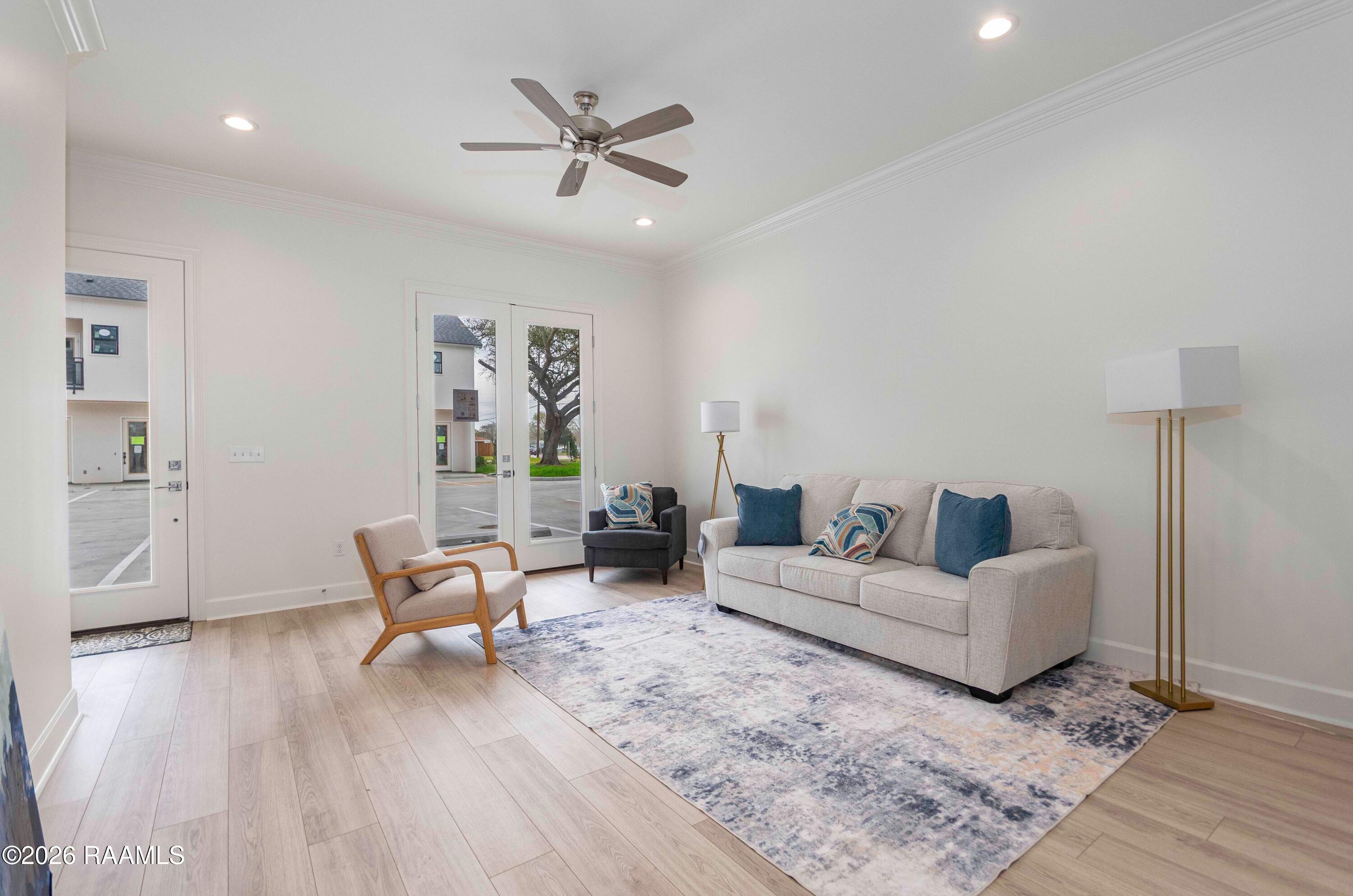 1510 Kaliste Saloom Road, Unit 402 Lafayette, LA 70508 - Photo 2 of 18 1510 #405 Living vw 1