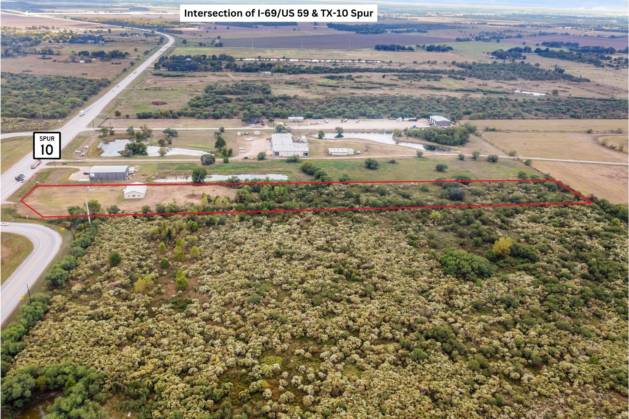 1585 Patton Road Rosenberg, TX 77471 - Photo 5 of 36 a view of a dry yard with wooden fence