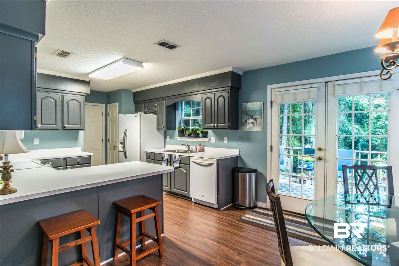 209 Ridgewood Drive Daphne, AL 36526 - Photo 13 of 25 kitchen