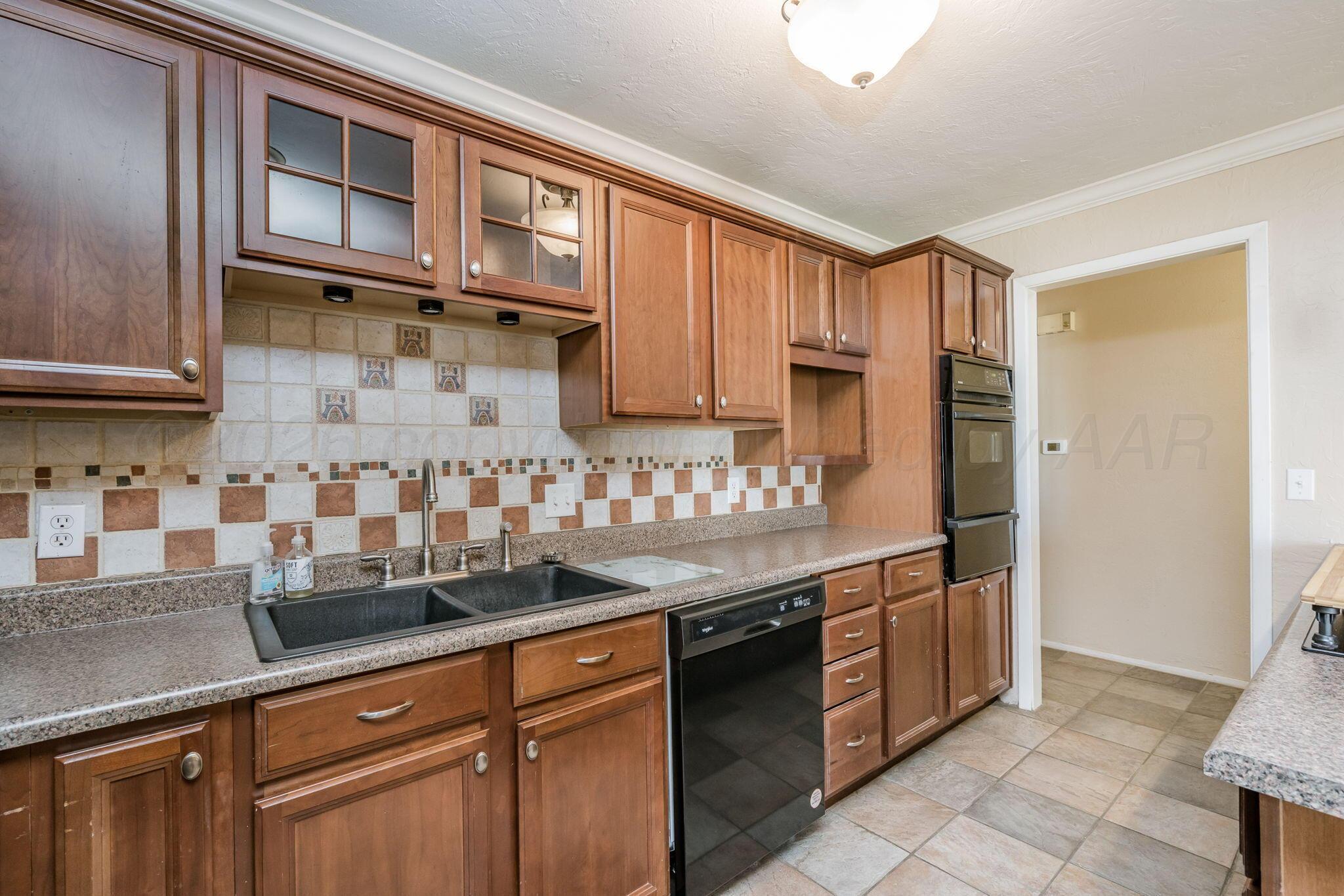 206 Rosemary Lane Amarillo, TX 79119 - Photo 10 of 35 206 Rosemary Ln 14