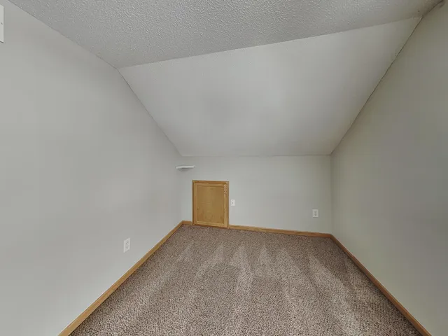 $1,995 | 123 4th Avenue East, Shakopee, MN 55379