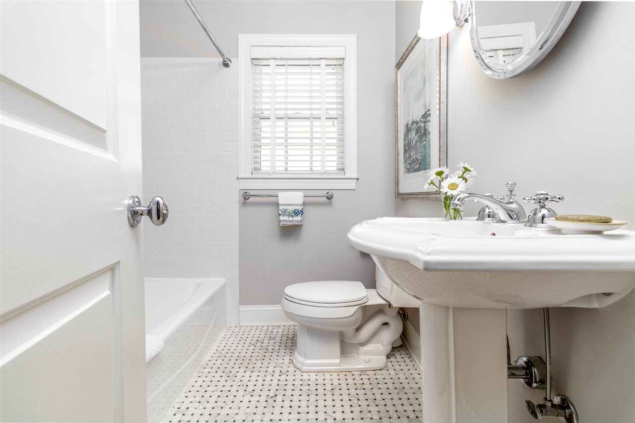 1321 Brooks Avenue Raleigh, NC 27607 - Photo 23 of 30 Guest Bath