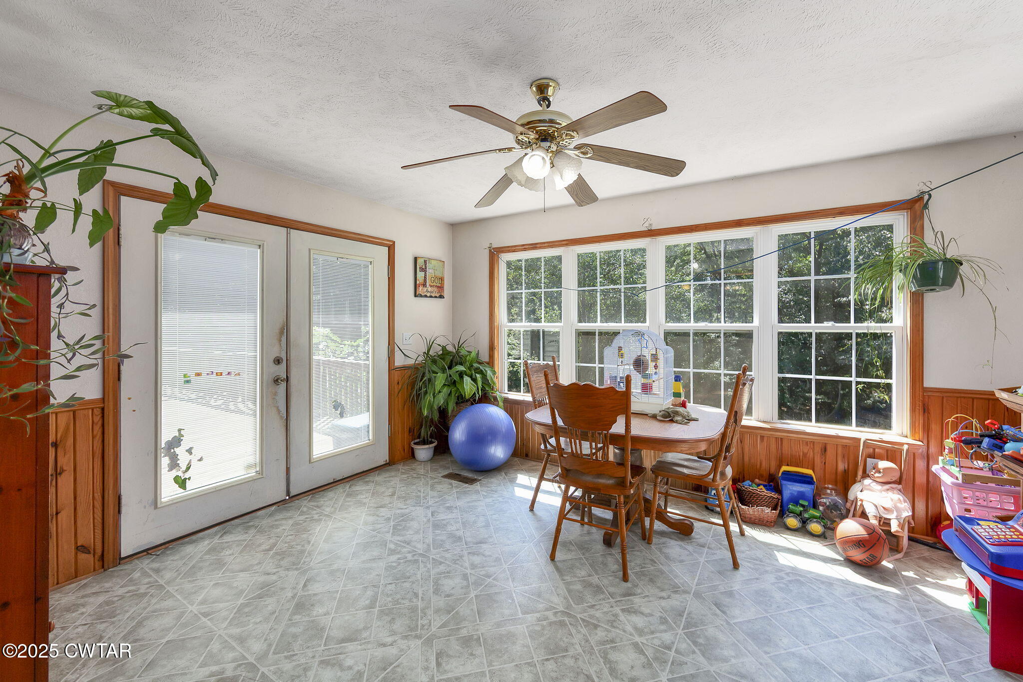 50 Braund Road Finger, TN 38334 - Photo 16 of 65 a dining room with furniture and windows