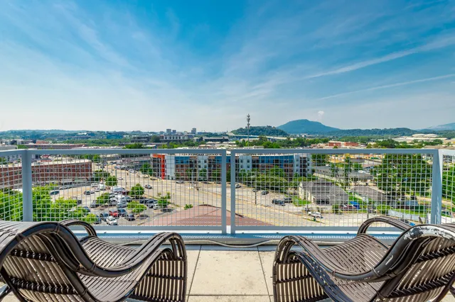 $2,500 | 411 Fairpoint Street, Unit 308, Chattanooga, TN 37405