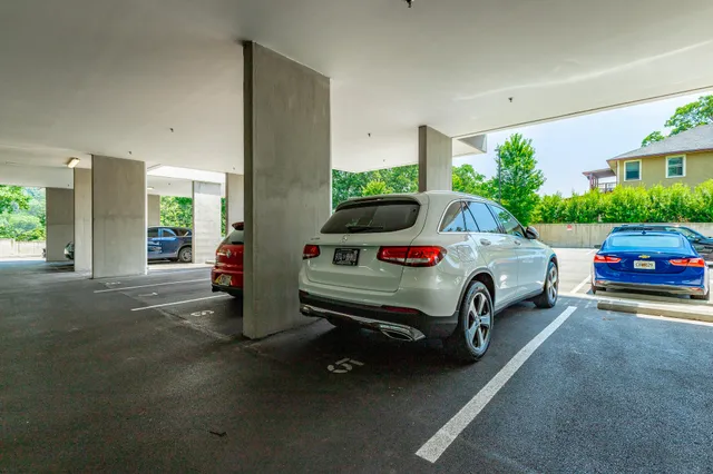 $2,500 | 411 Fairpoint Street, Unit 308, Chattanooga, TN 37405