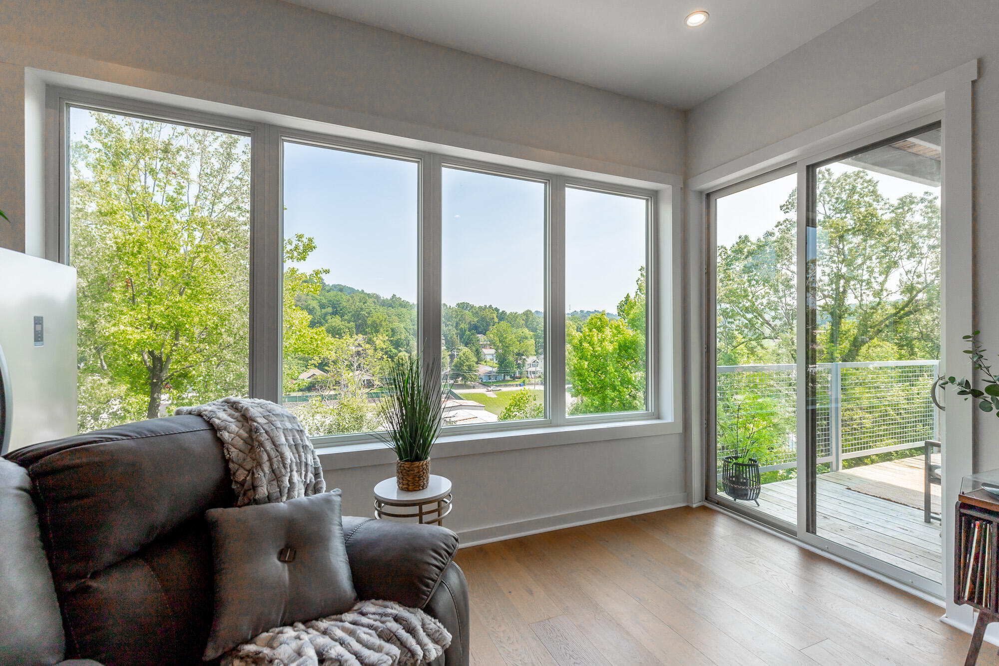 411 Fairpoint Street, Unit 308 Chattanooga, TN 37405 - Photo 7 of 81 411 Fairpoint Street Unit 308 HD-45