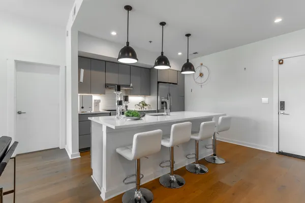 $2,400 | 411 Fairpoint Street, Unit 308, Chattanooga, TN 37405