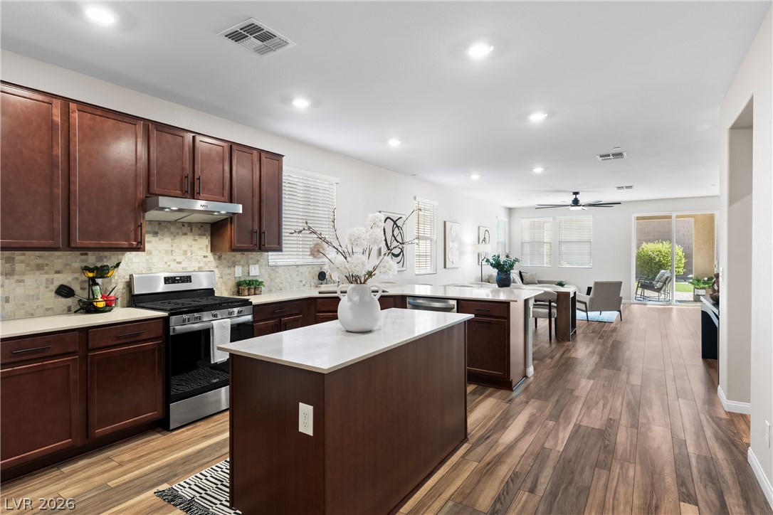 2628 Ferrara Street Henderson, NV 89044 - Photo 4 of 56